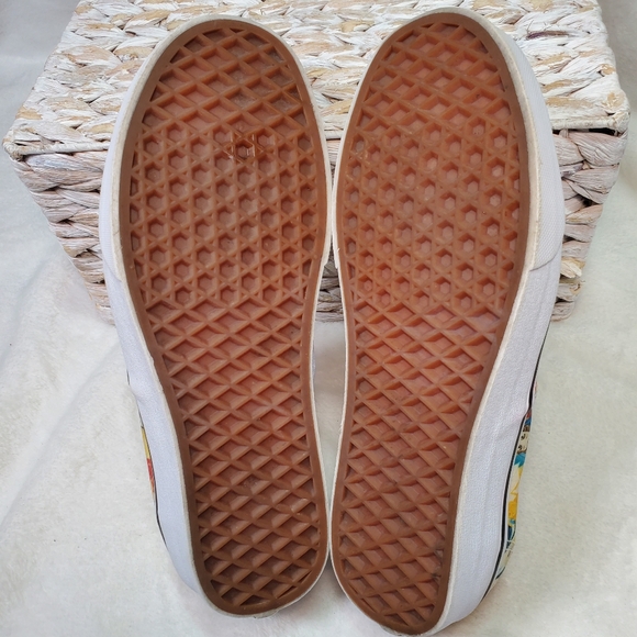 Vans Disney Authentic Multi Princesses Shoes Sneakers Women's Size 8 - Picture 5 of 7